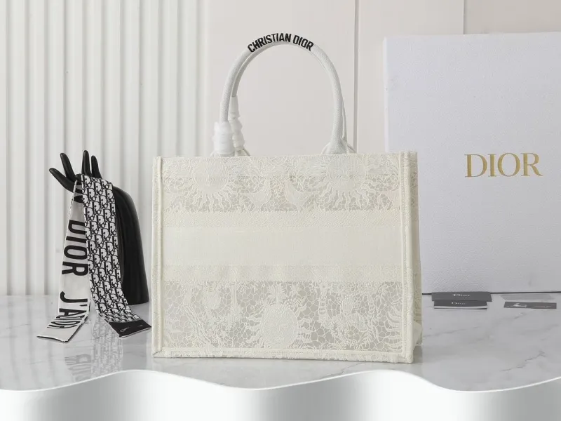 Alternative view of Dior Shopping Bags-265