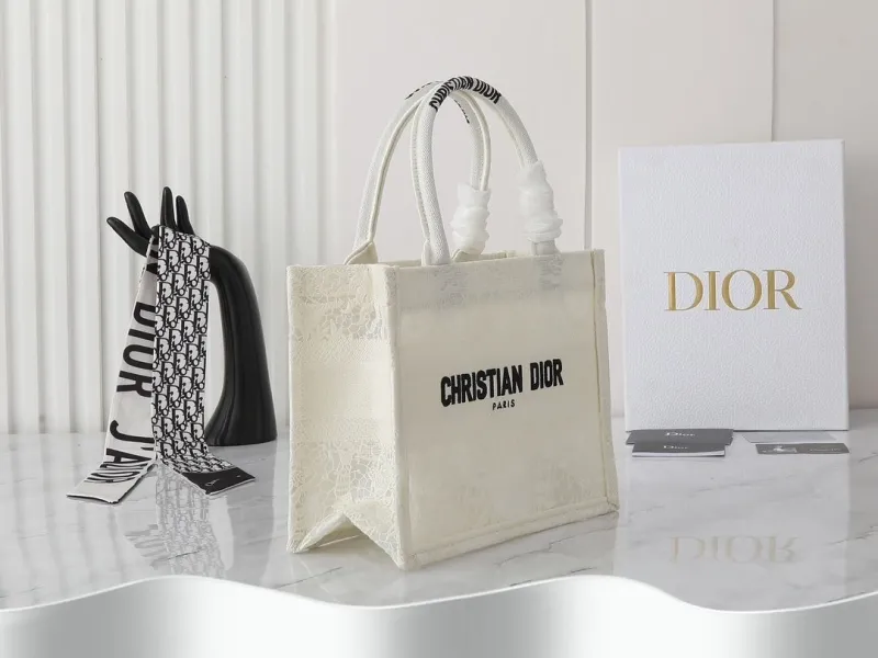 Alternative view of Dior Shopping Bags-266