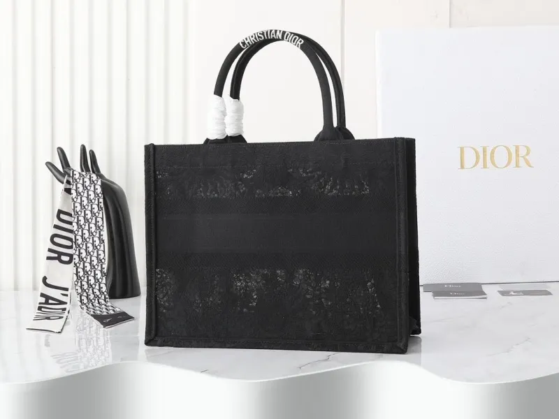 Alternative view of Dior Shopping Bags-268