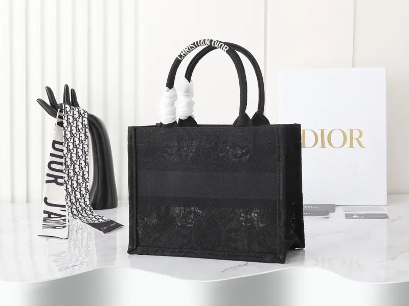 Alternative view of Dior Shopping Bags-269