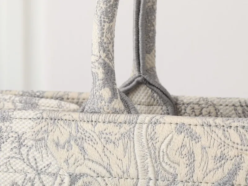 Dior Shopping Bags-278 - Image 4