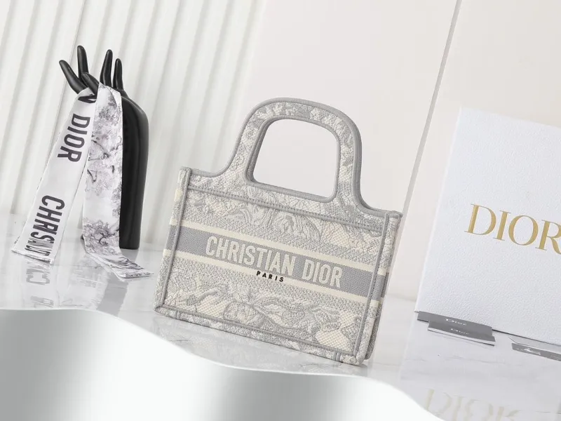 Dior Shopping Bags-280