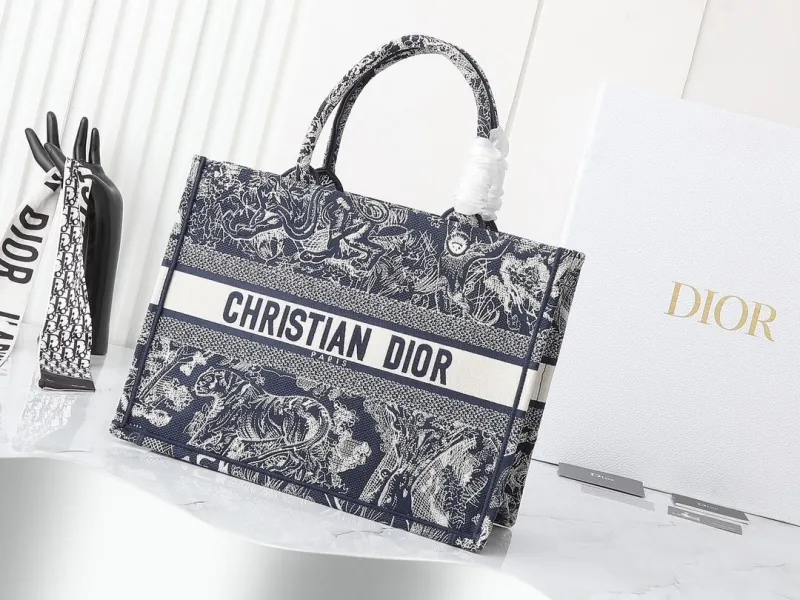 Dior Shopping Bags-282