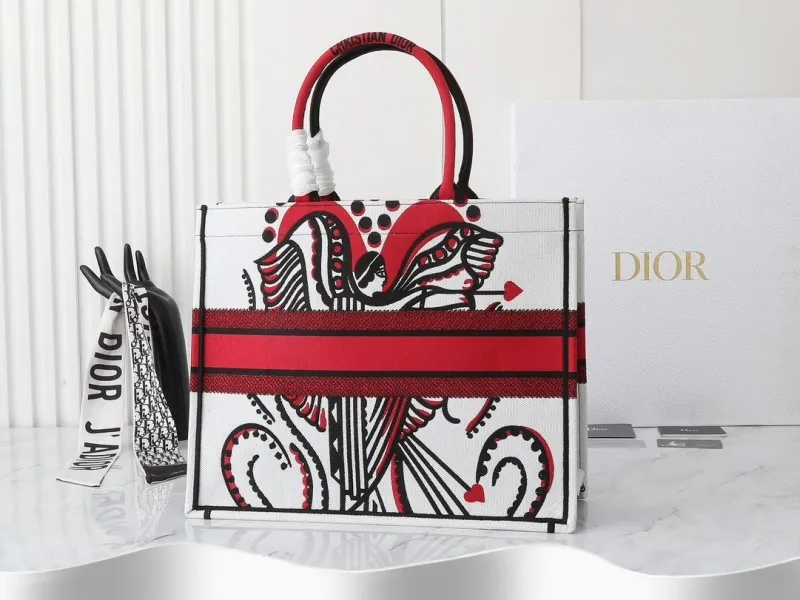 Alternative view of Dior Shopping Bags-288