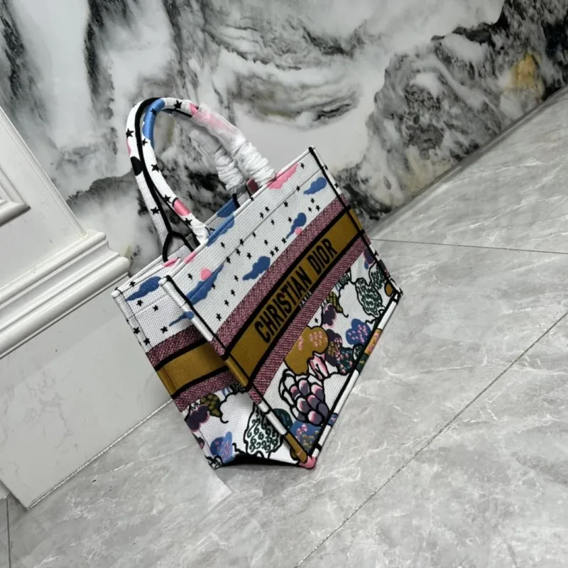 Alternative view of Dior Shopping Bags-293