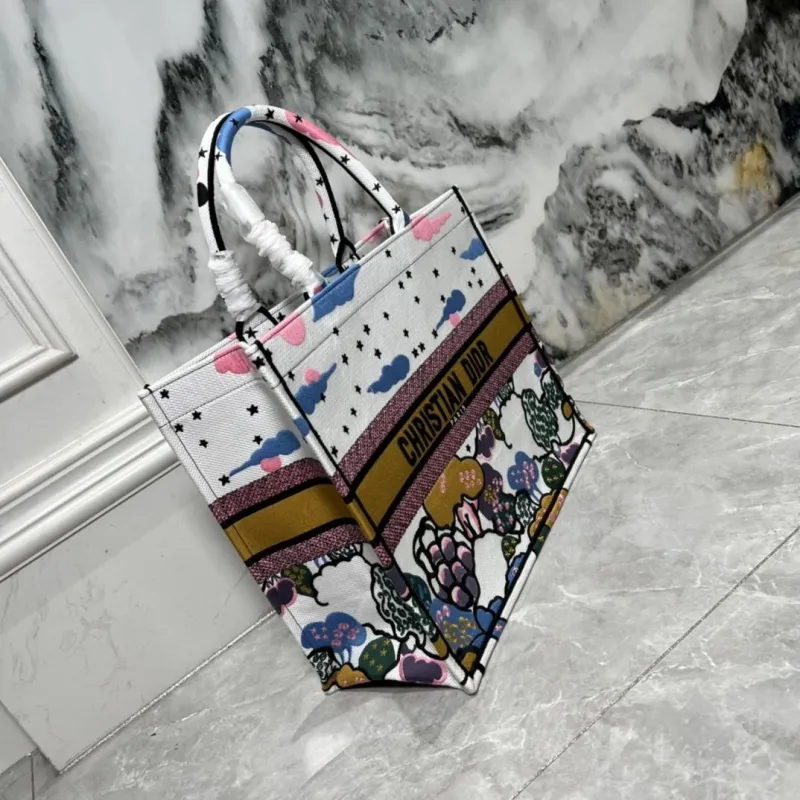 Alternative view of Dior Shopping Bags-294