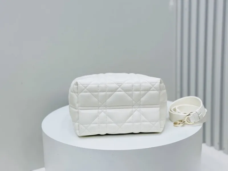 Dior Shopping Bags-303 - Image 7