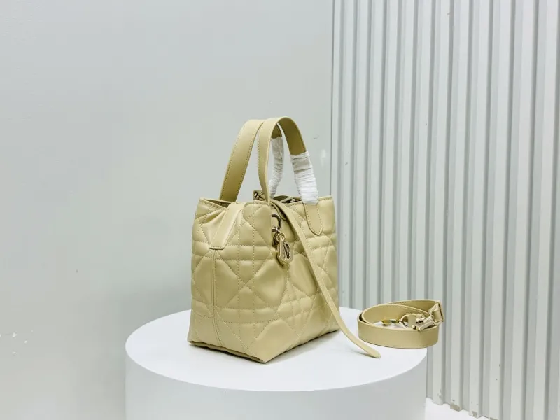 Alternative view of Dior Shopping Bags-304