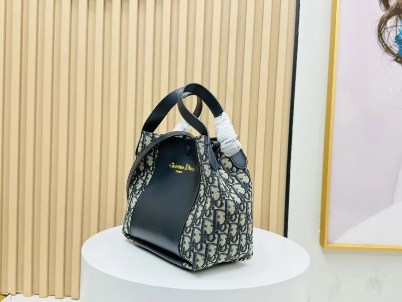 Alternative view of Dior Shopping Bags-314