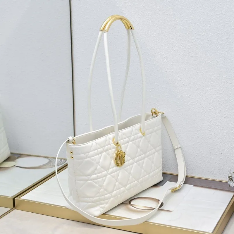 Alternative view of Dior Shopping Bags-316
