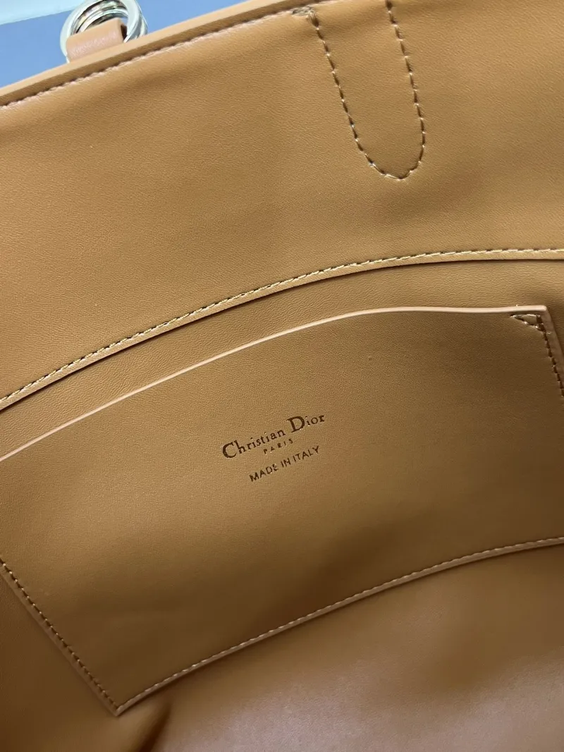 Alternative view of Dior Shopping Bags-319