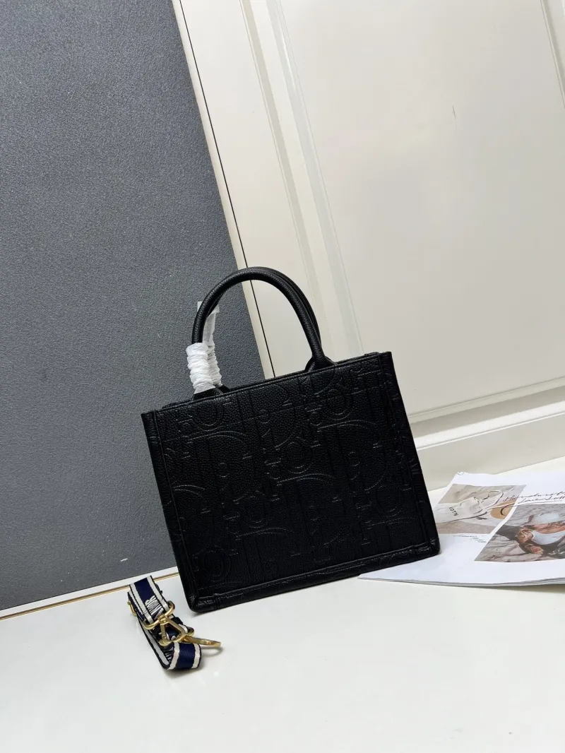 Alternative view of Dior Shopping Bags-324
