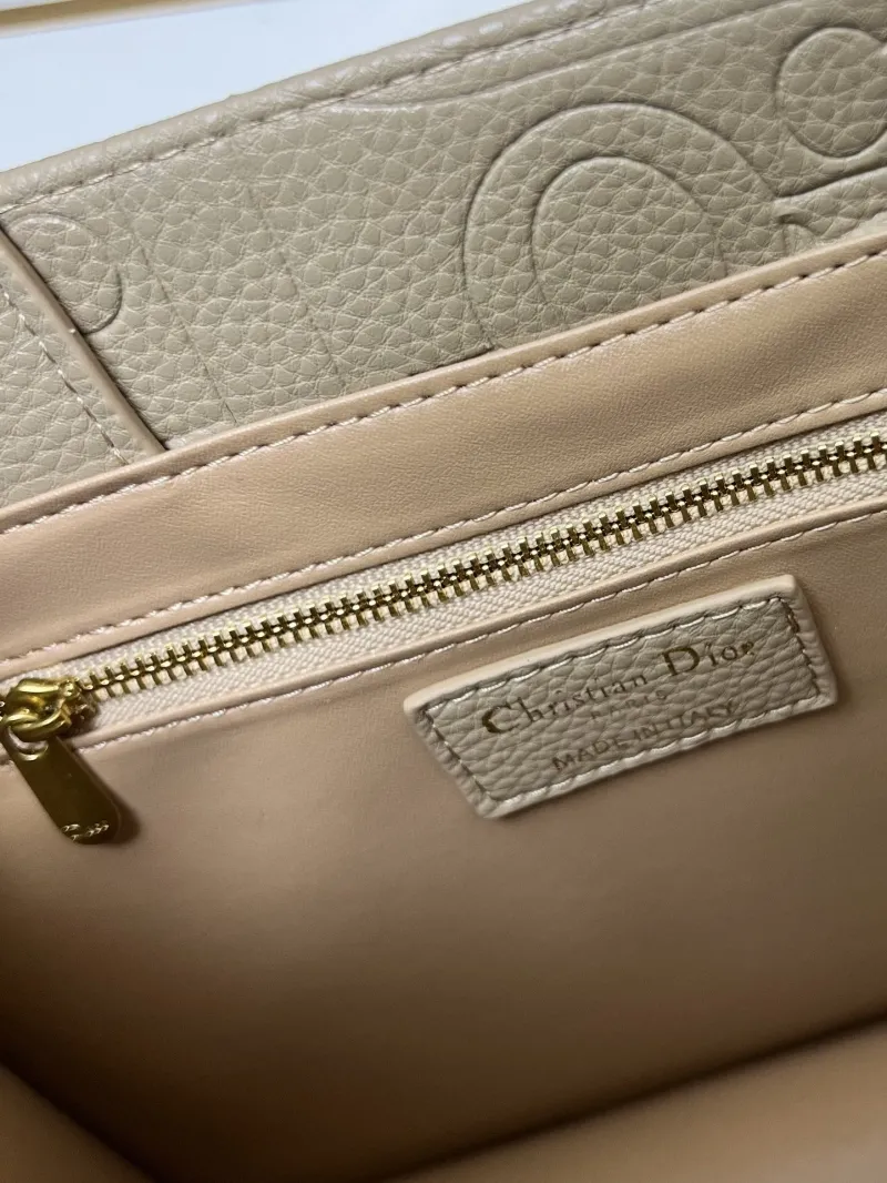 Alternative view of Dior Shopping Bags-325