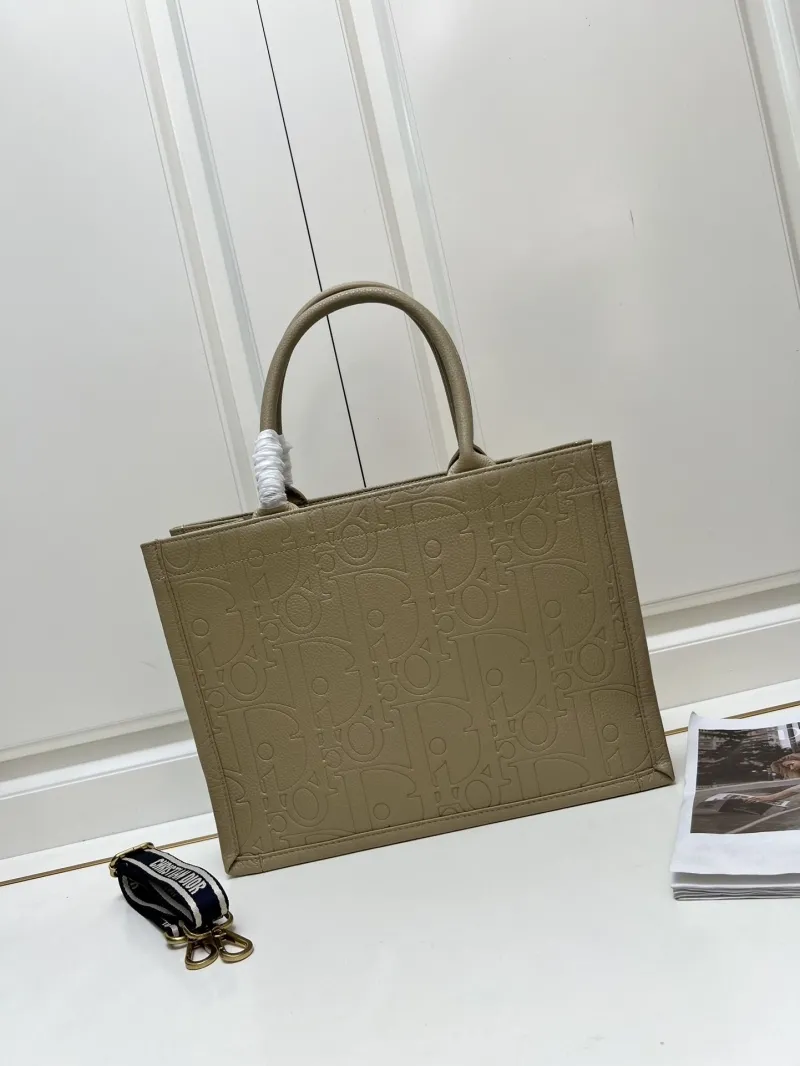 Alternative view of Dior Shopping Bags-328