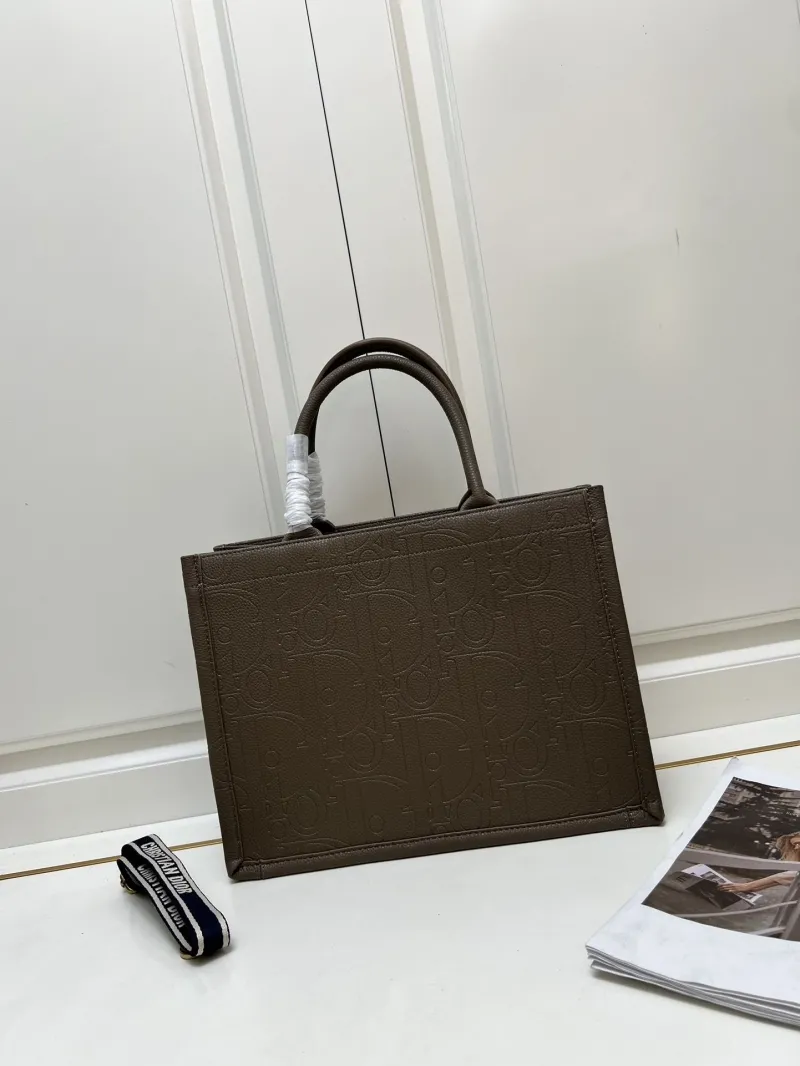 Alternative view of Dior Shopping Bags-330