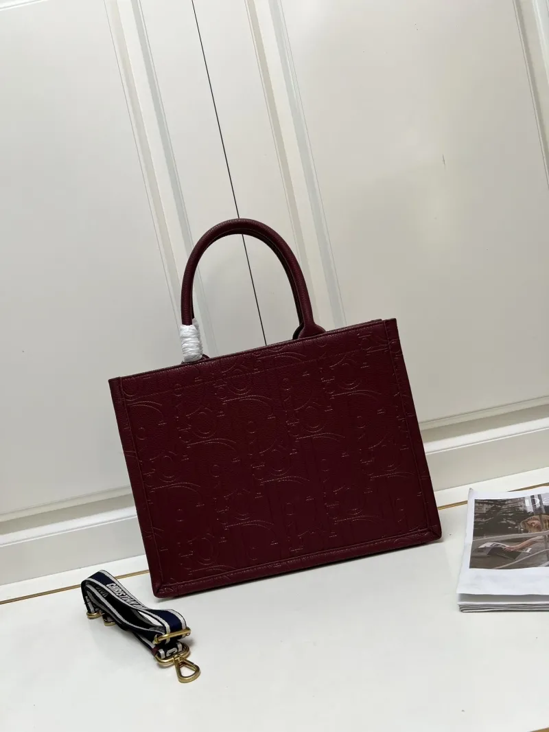 Alternative view of Dior Shopping Bags-332