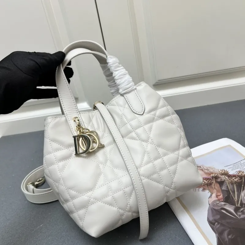 Dior Shopping Bags-338 - Image 7