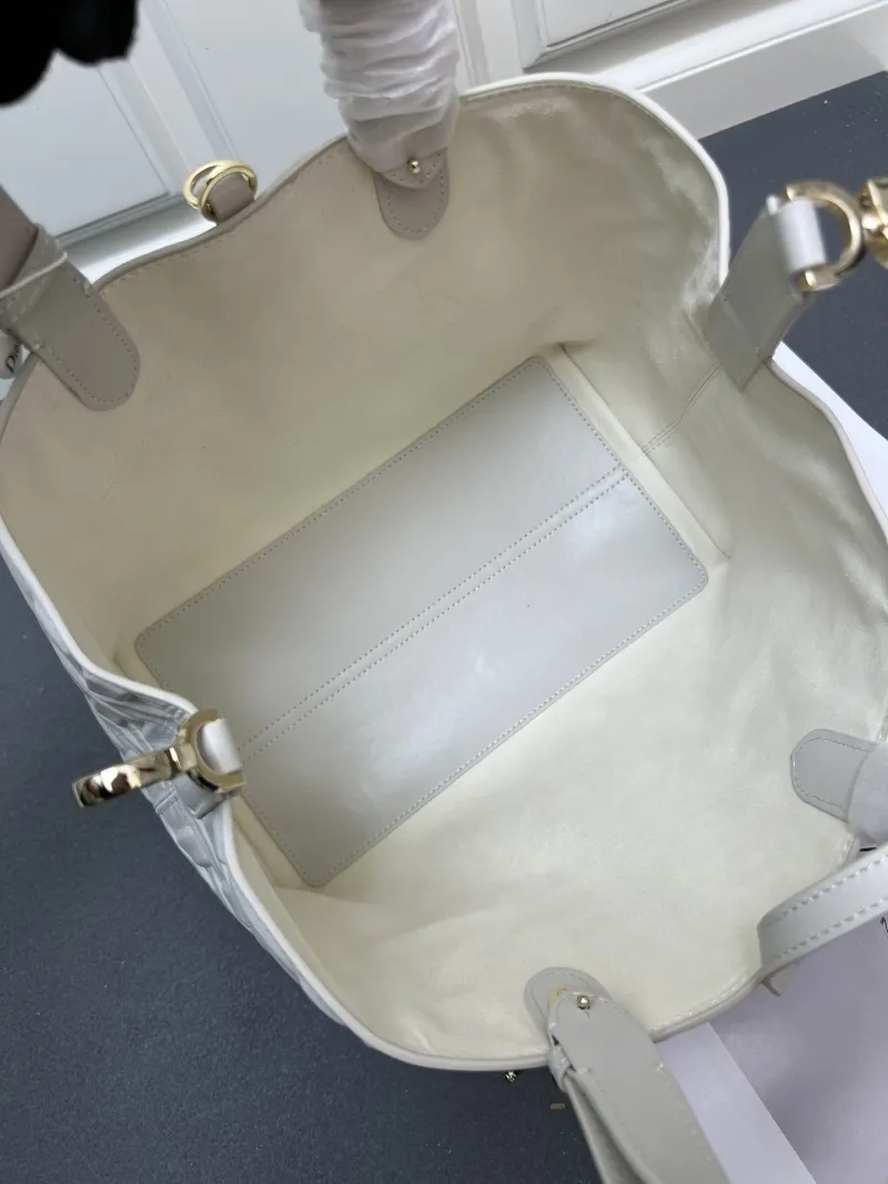 Dior Shopping Bags-342 - Image 12