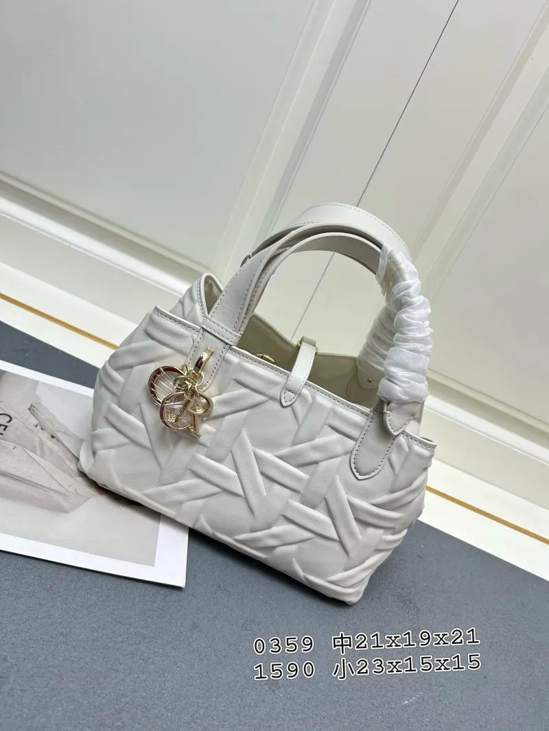 Dior Shopping Bags-343