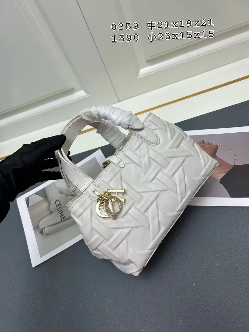 Alternative view of Dior Shopping Bags-343
