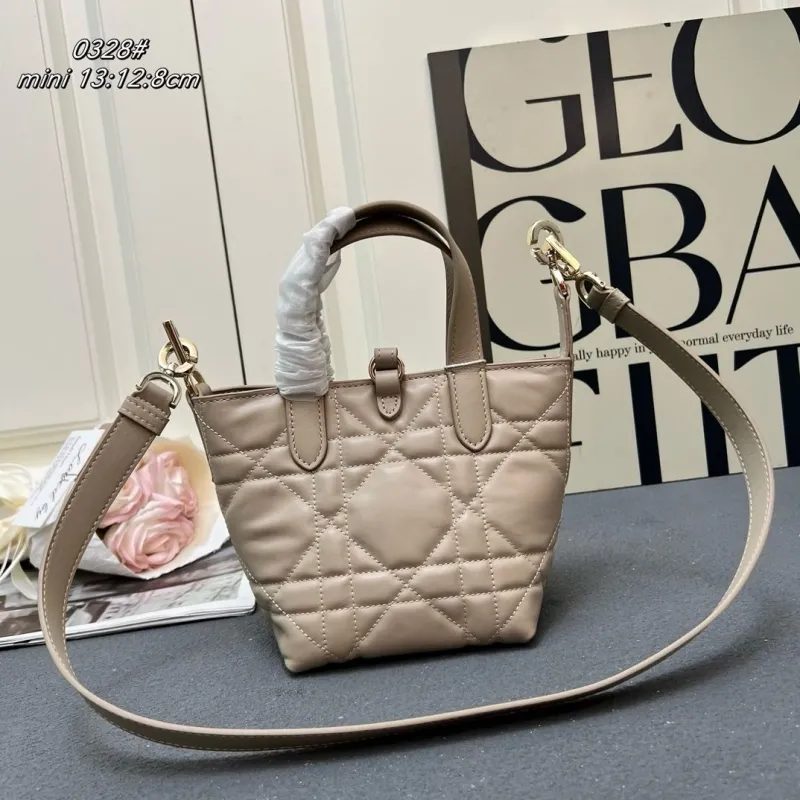 Alternative view of Dior Shopping Bags-365