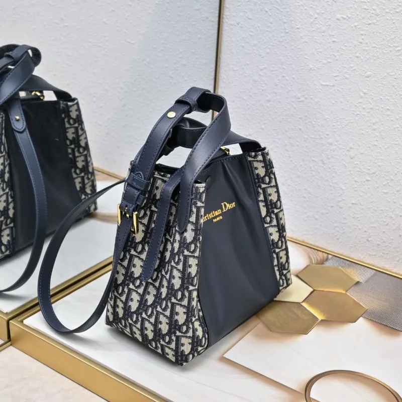 Dior Shopping Bags-368