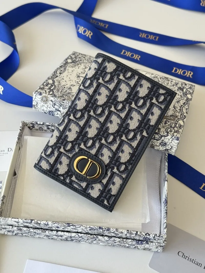 Alternative view of Dior Wallet-161