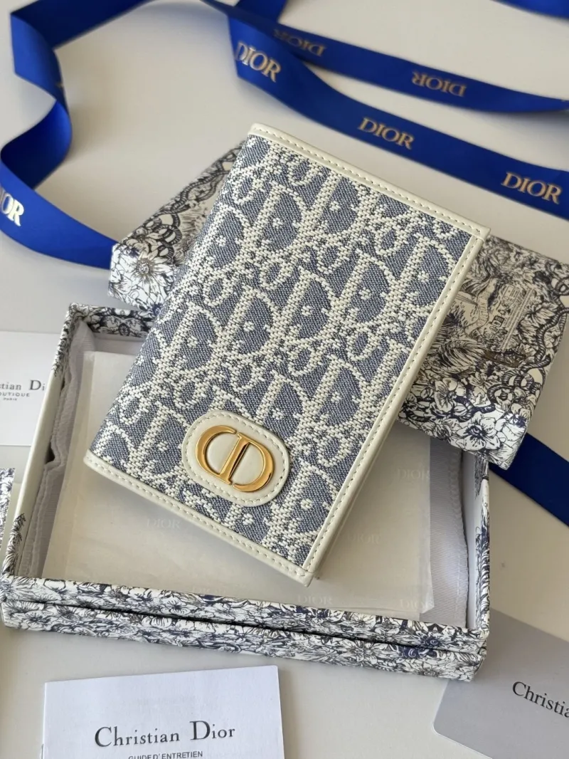 Alternative view of Dior Wallet-163