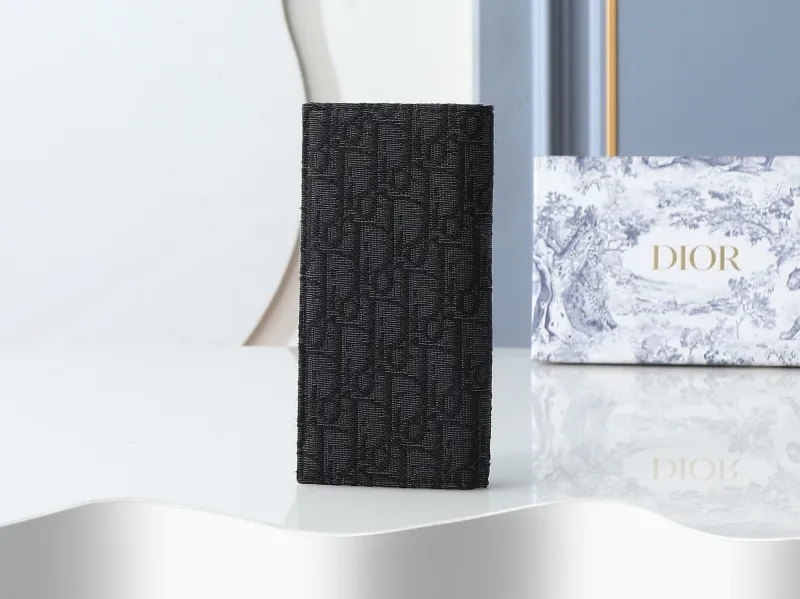 Alternative view of Dior Wallet-237
