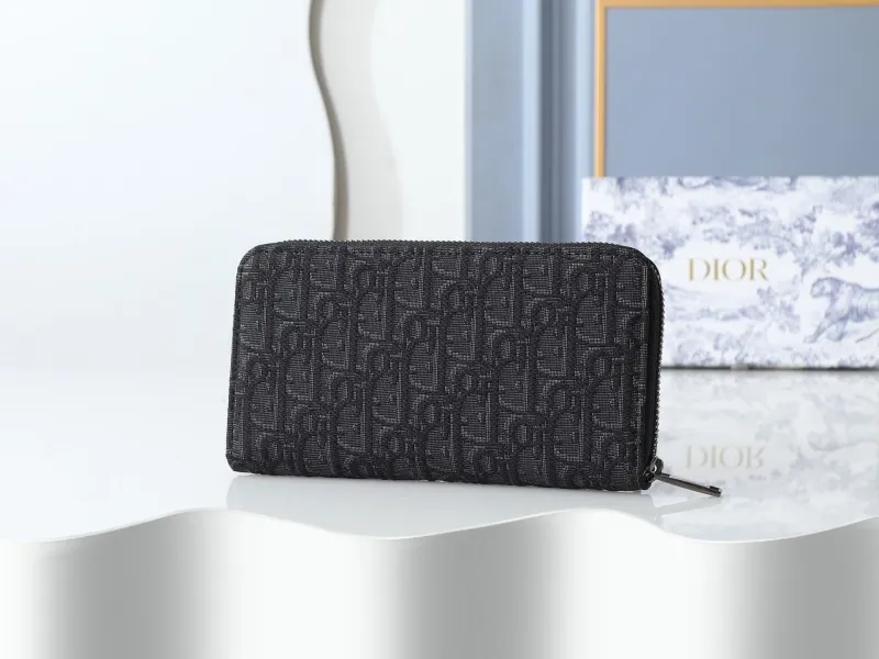 Alternative view of Dior Wallet-246