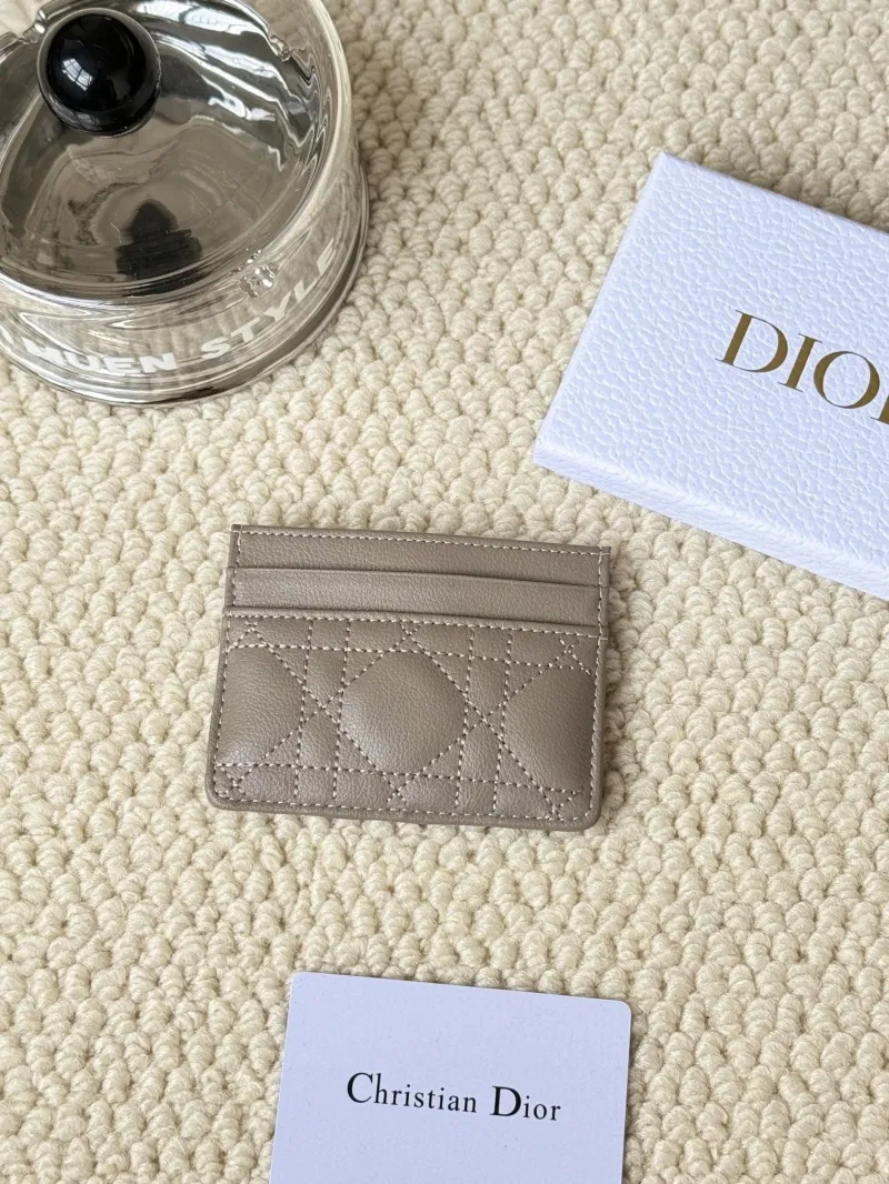 Alternative view of Dior Wallet-425