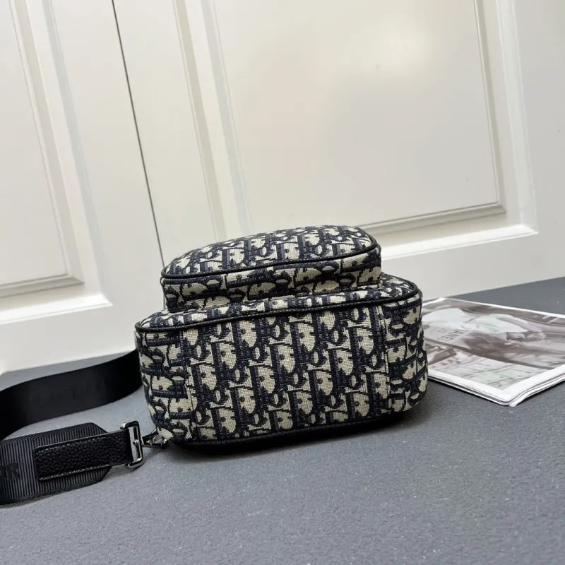 Dior Waist & Chest Packs-2 - Image 8