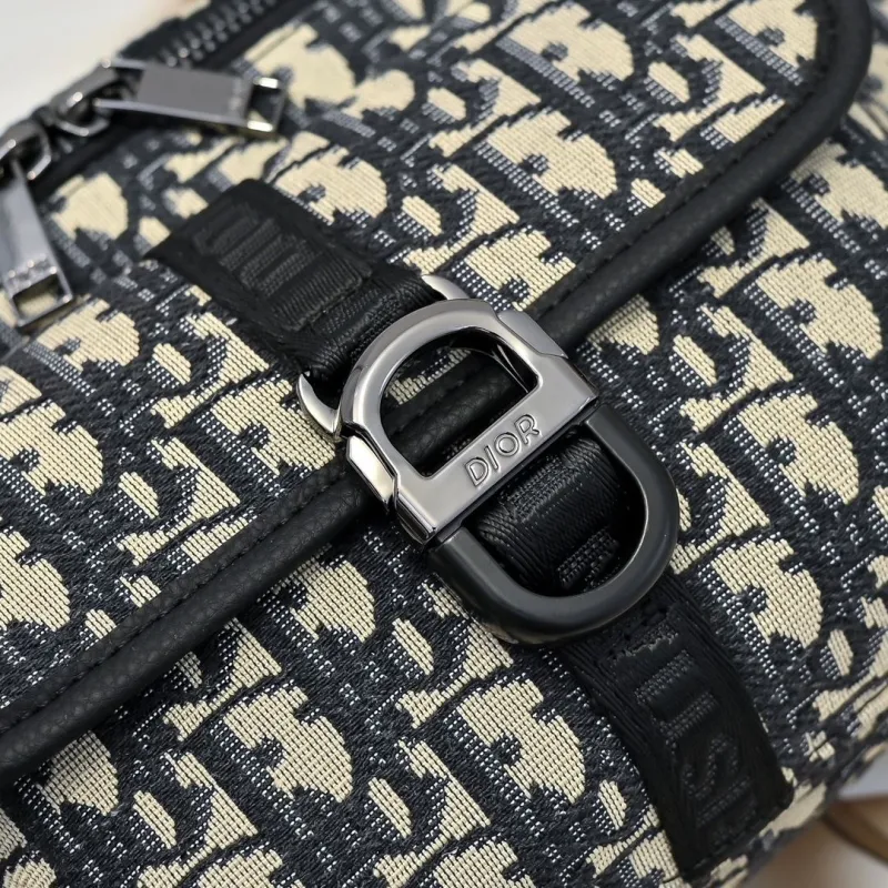 Dior Waist & Chest Packs-16 - Image 6