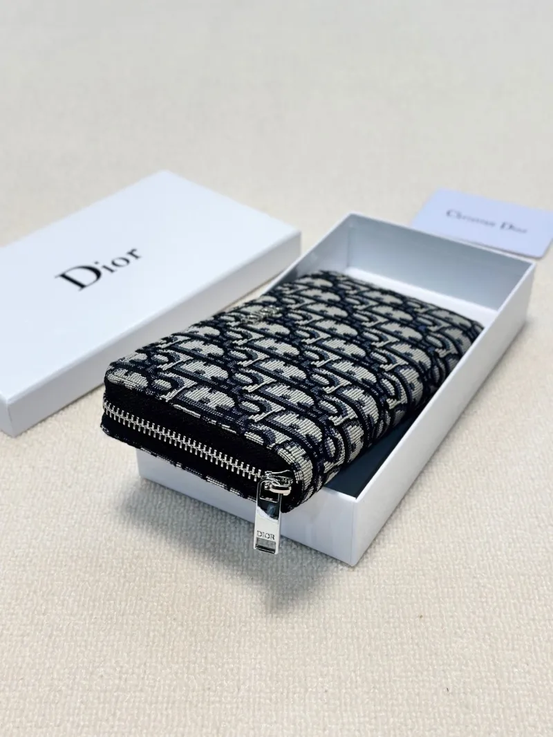 Alternative view of Dior Wallet-481