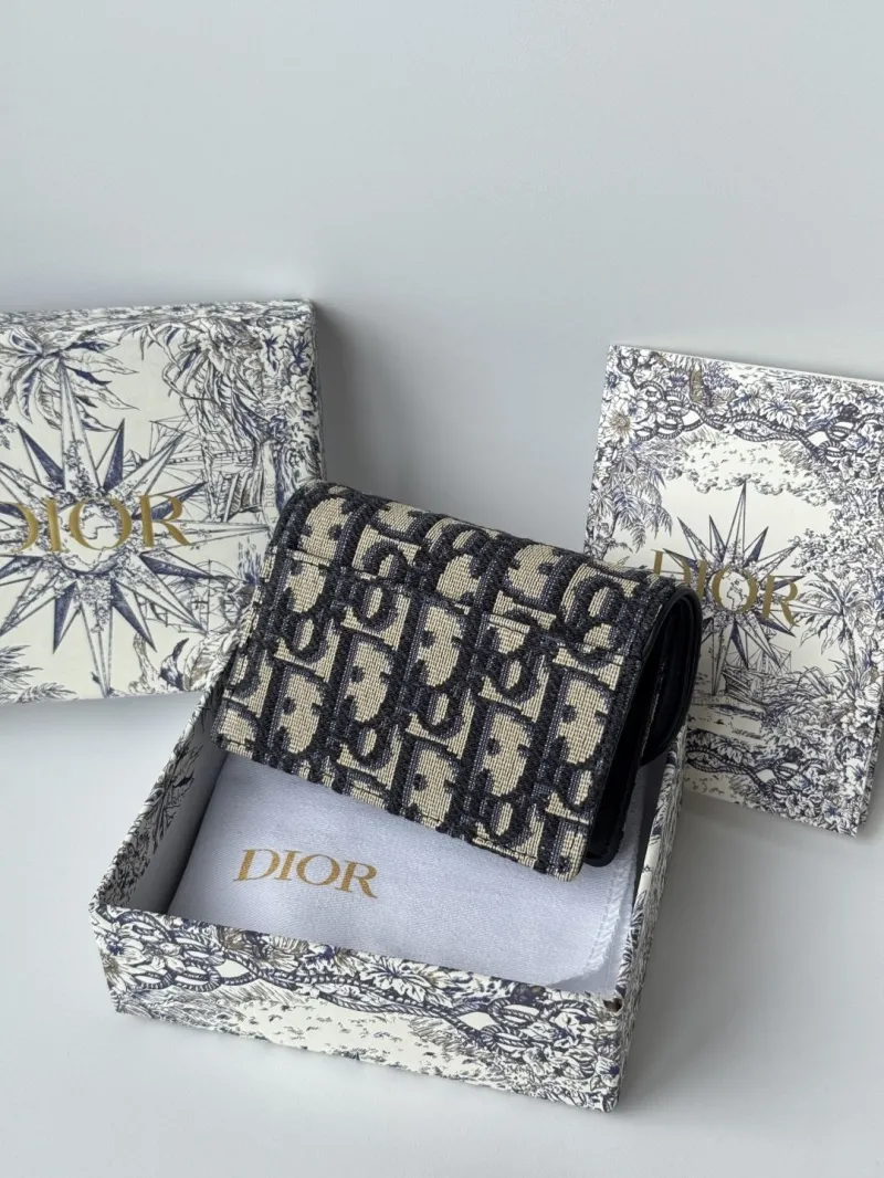 Alternative view of Dior Wallet-483