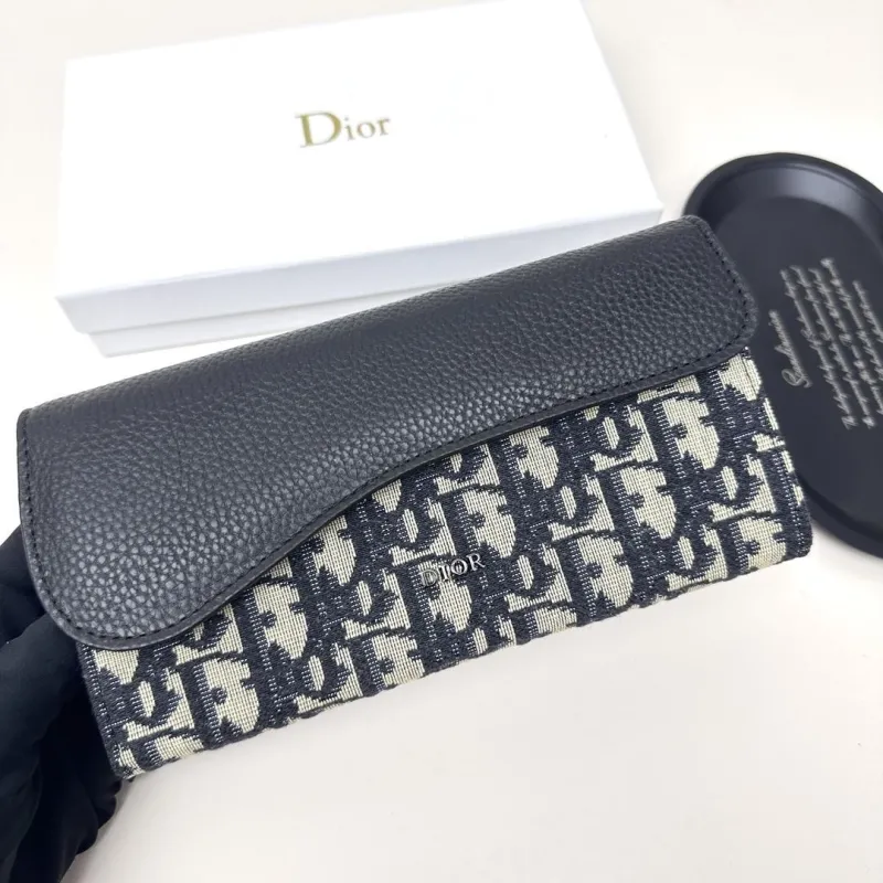 Alternative view of Dior Wallet-557