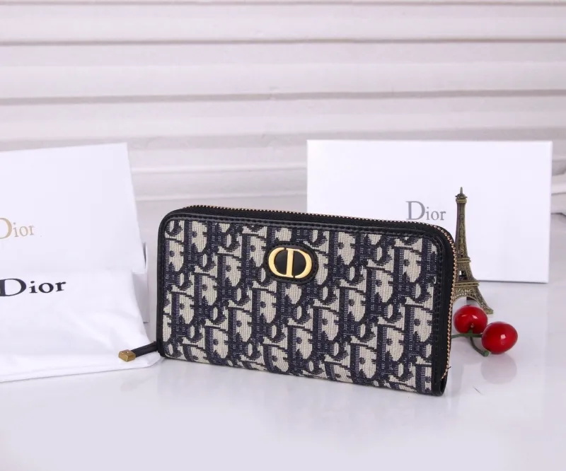 Alternative view of Dior Wallet-669