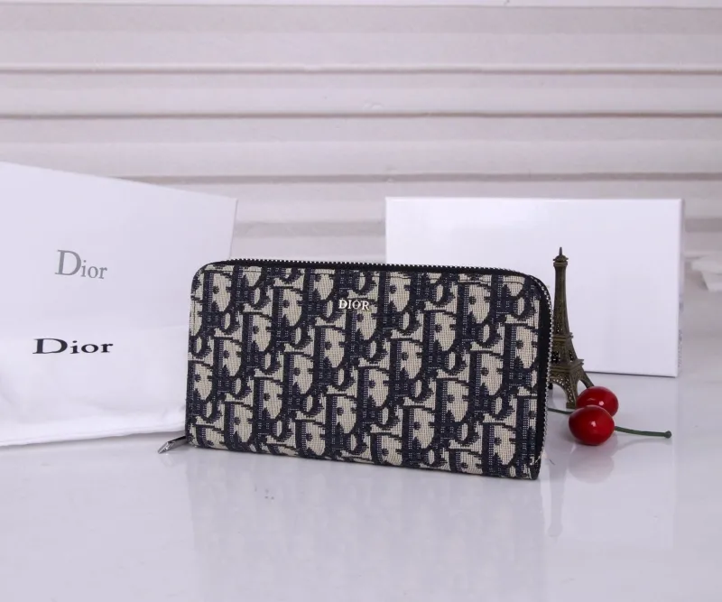 Alternative view of Dior Wallet-670