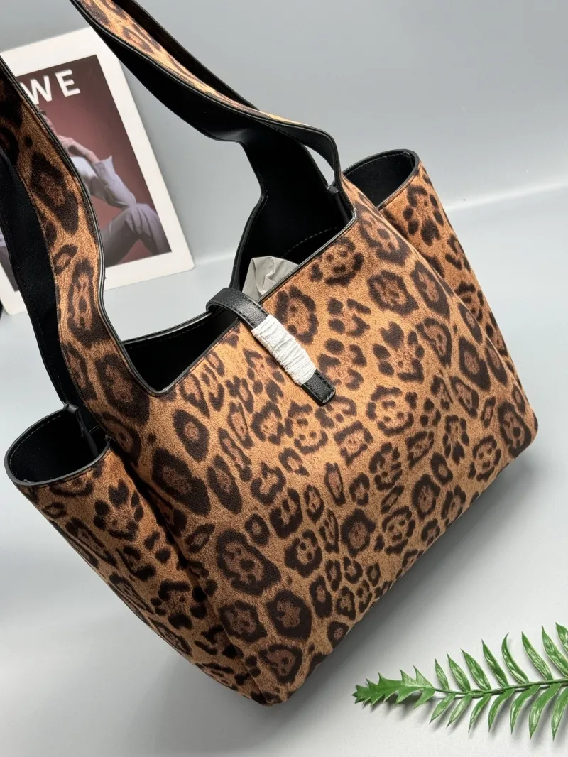 YSL Leopard Print Tote Bag - Image 5