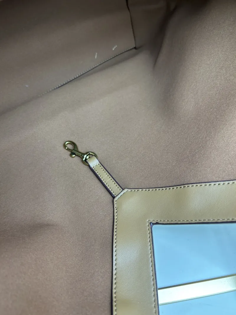 YSL Tan Leather Tote Bag 118 - Image 8