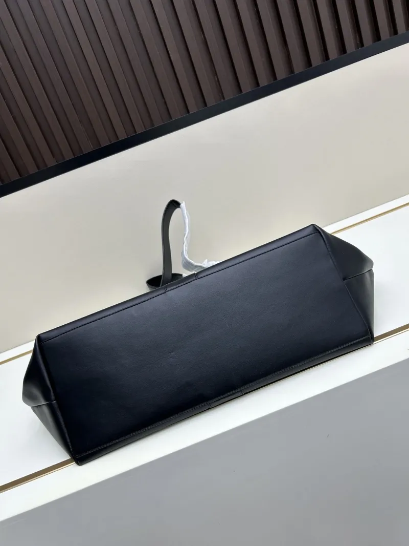 Saint Laurent Black Leather Tote Bag 120 - Image 5