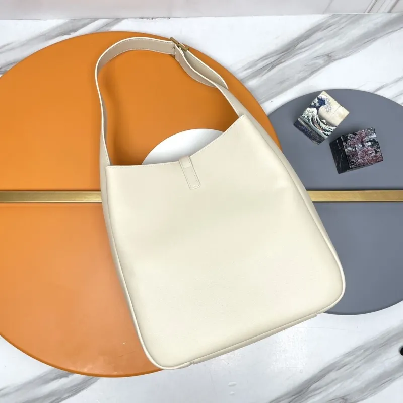 Alternative view of YSL Cream Leather Hobo Bag 137