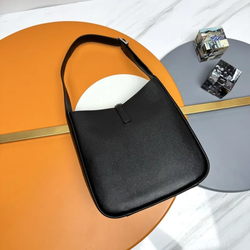 Alternative view of YSL Black Leather Hobo Shoulder Bag 138