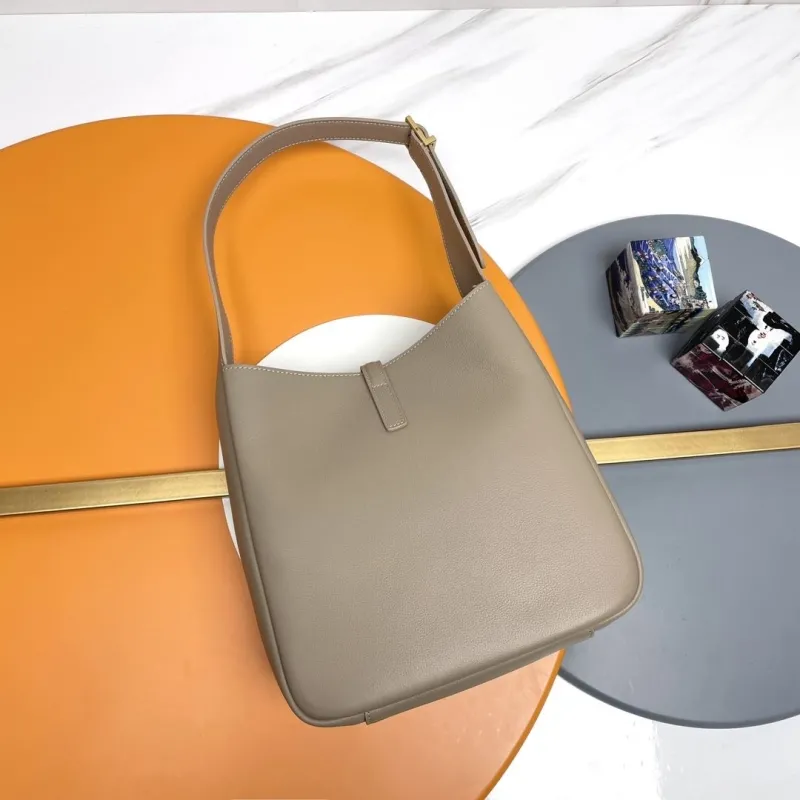 Alternative view of YSL Beige Leather Hobo Bag 142