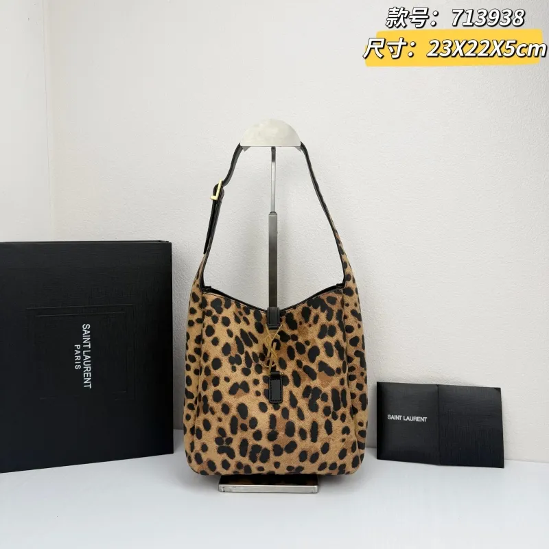 Saint Laurent Leopard Print Hobo Bag 713938