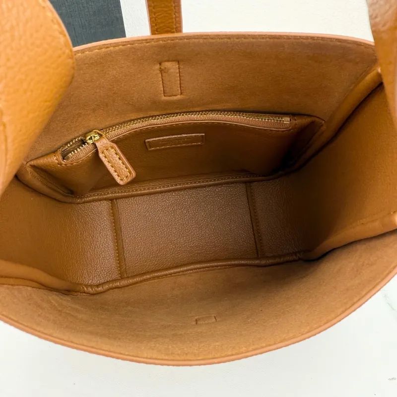 Saint Laurent Brown Hobo Bag 424 - Image 7