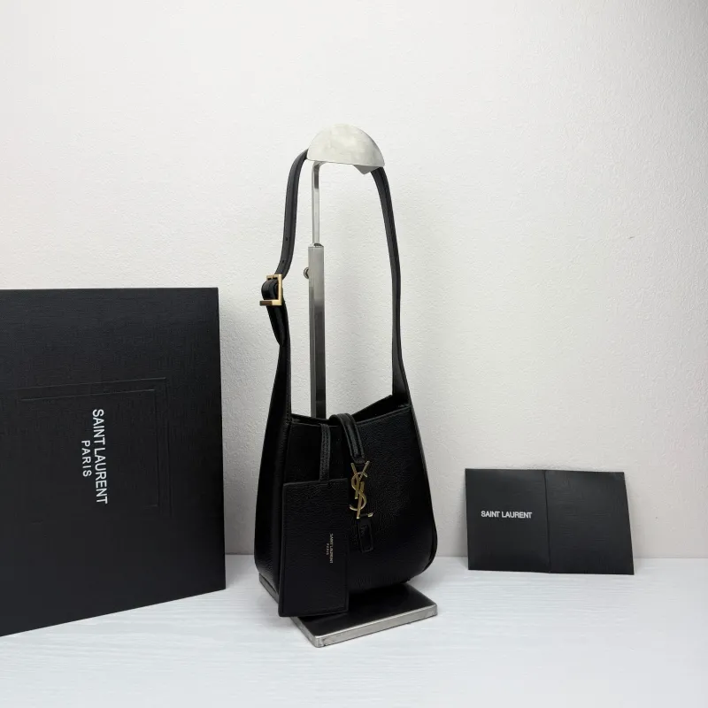 Alternative view of Saint Laurent Black Shoulder Bag Model 431