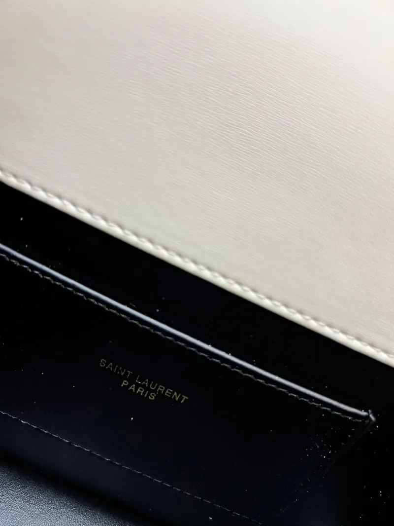 Alternative view of Saint Laurent White Leather Shoulder Bag Y1832330