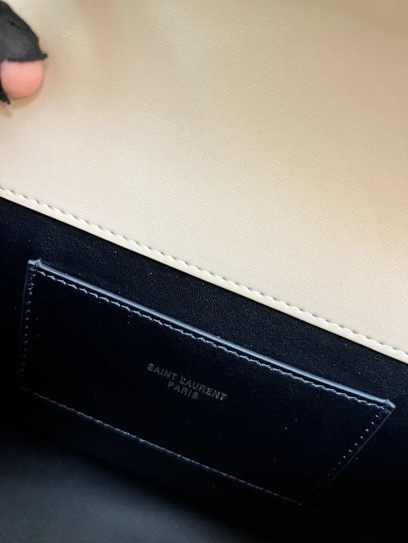 Alternative view of Saint Laurent Beige Leather Shoulder Bag Y1832330