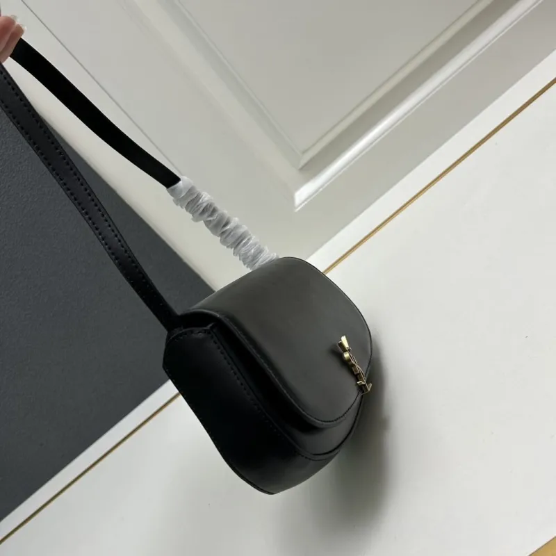 Saint Laurent Black Top Handle Bag S8098 - Image 5